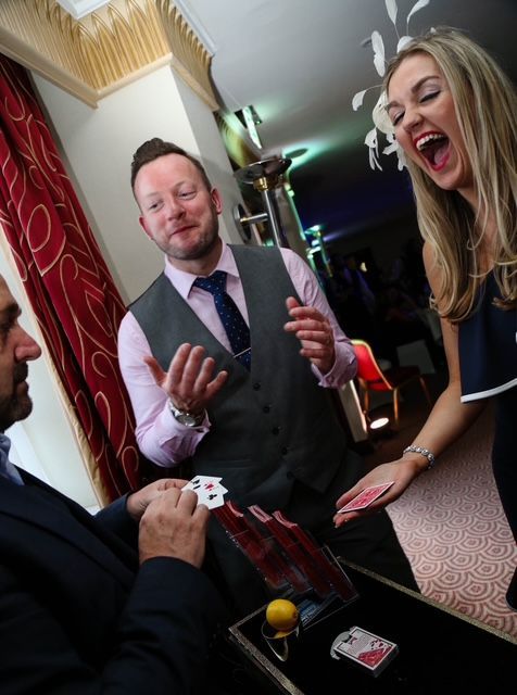 Top Wedding Magician Paul Roberts, baffles guests in Manchester