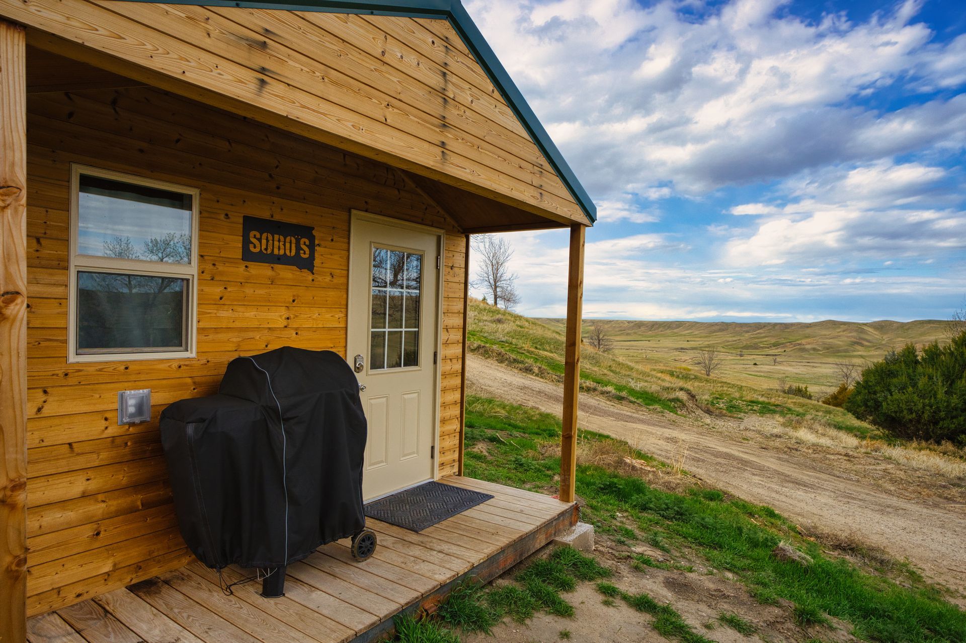 Sobos cabin rental outdoor view.