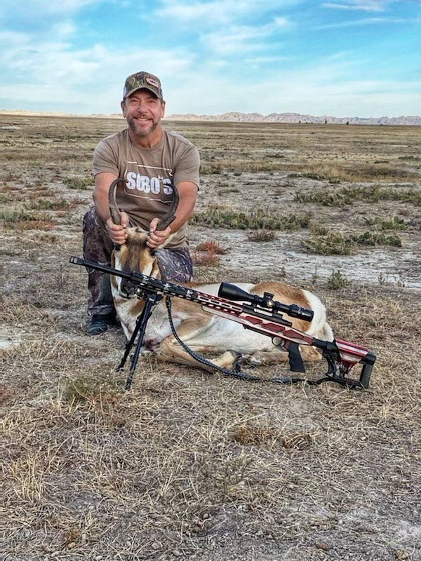 Sobo's testimonial guided mule deer hunt with Jon Thornton