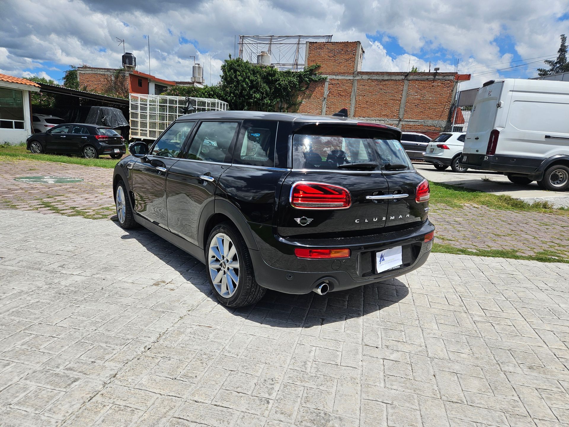 MINI COOPER CLUBMAN CHILLI 2021