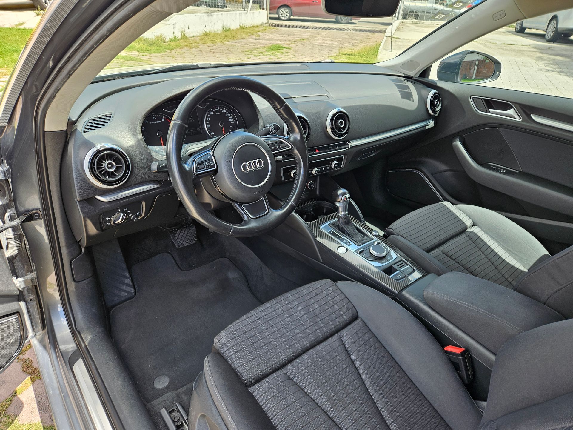 Audi A3 ATTRACTION 2016