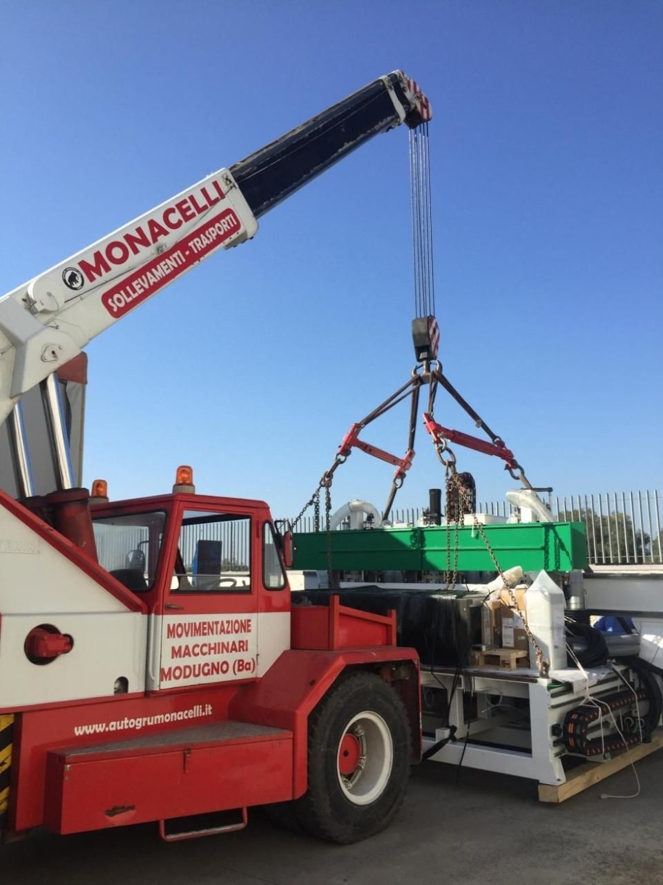 sollevamento del componente di un macchinario