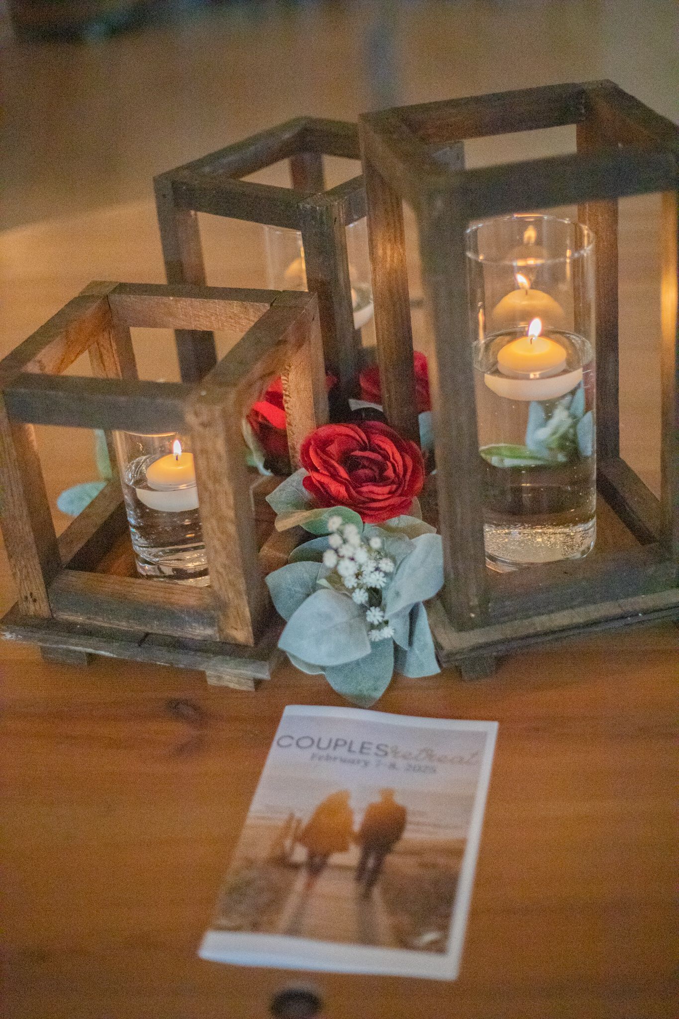 Couples conference decor