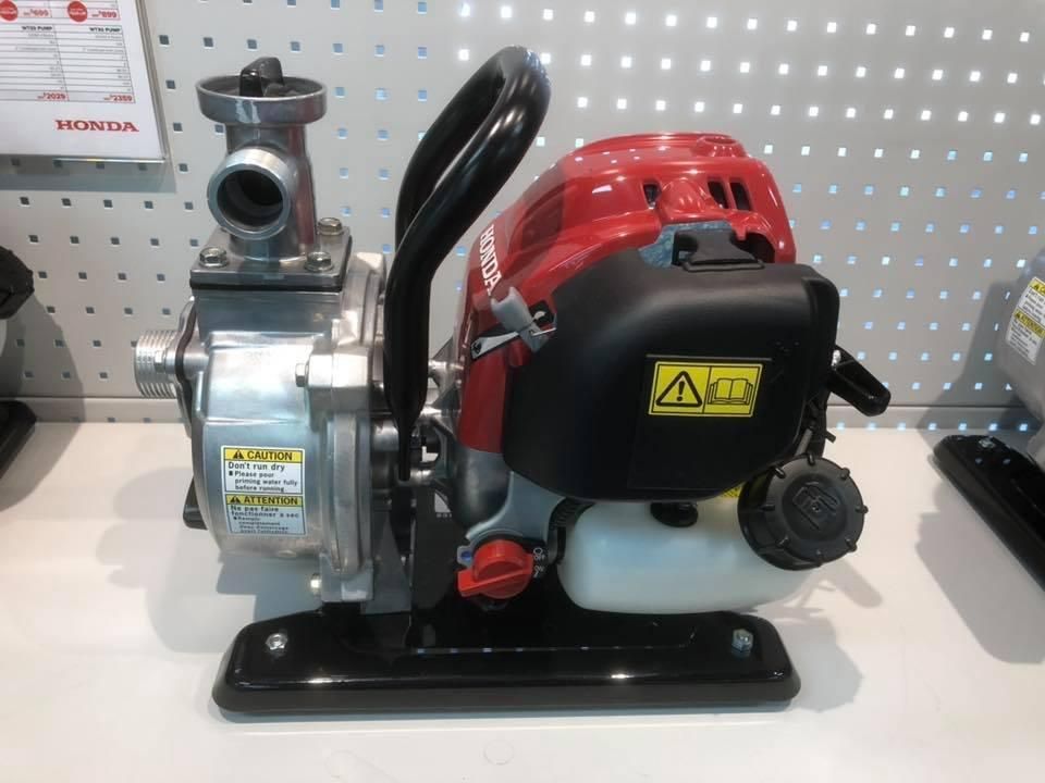 A Honda Water Pump is Sitting on a Table β Ireland's Machinery Pty Ltd In Braemar, NSW