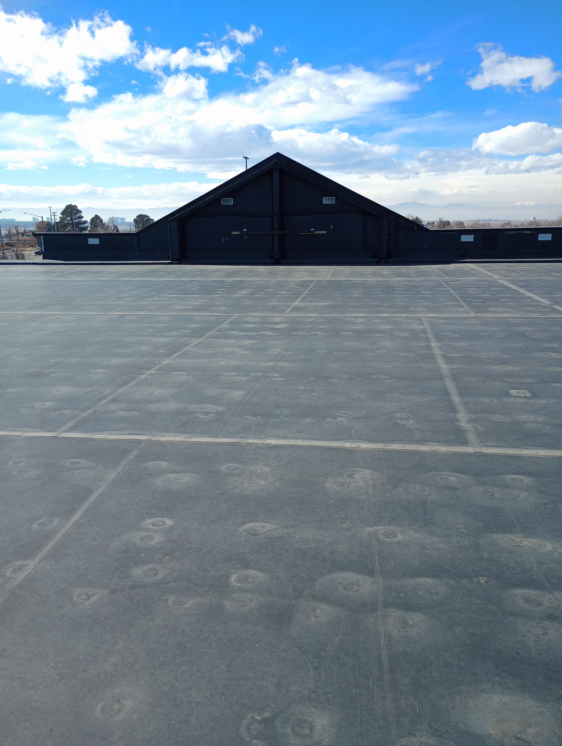 Commercial flat roof installation,replacement cost, repair, materials, flat roof types, flat roofer