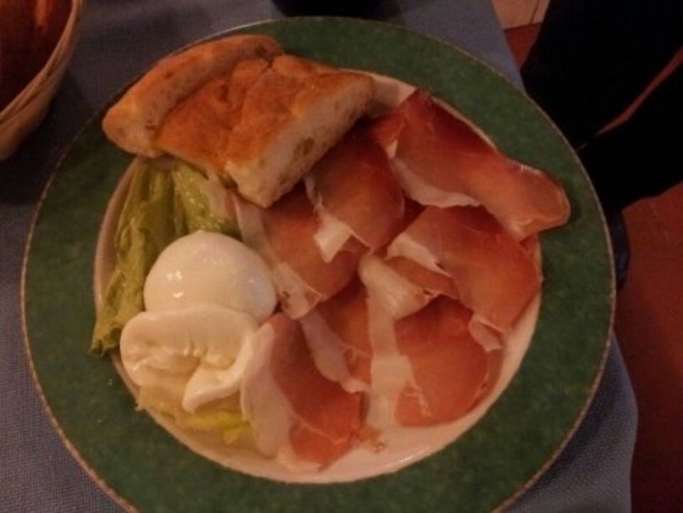 piatto con salumi artigianali