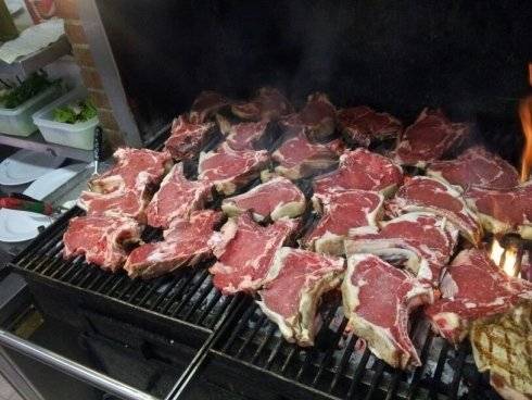 bistecche in cottura alla brace