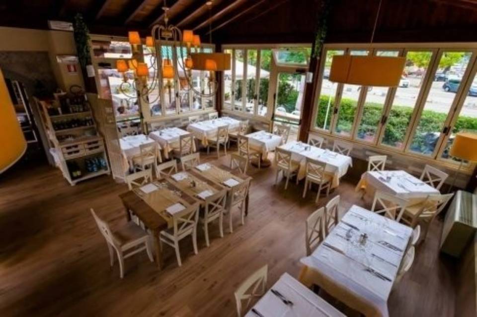 veranda ristorante vista dall'alto