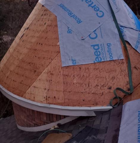 A piece of roofing paper that says roofrunner on it