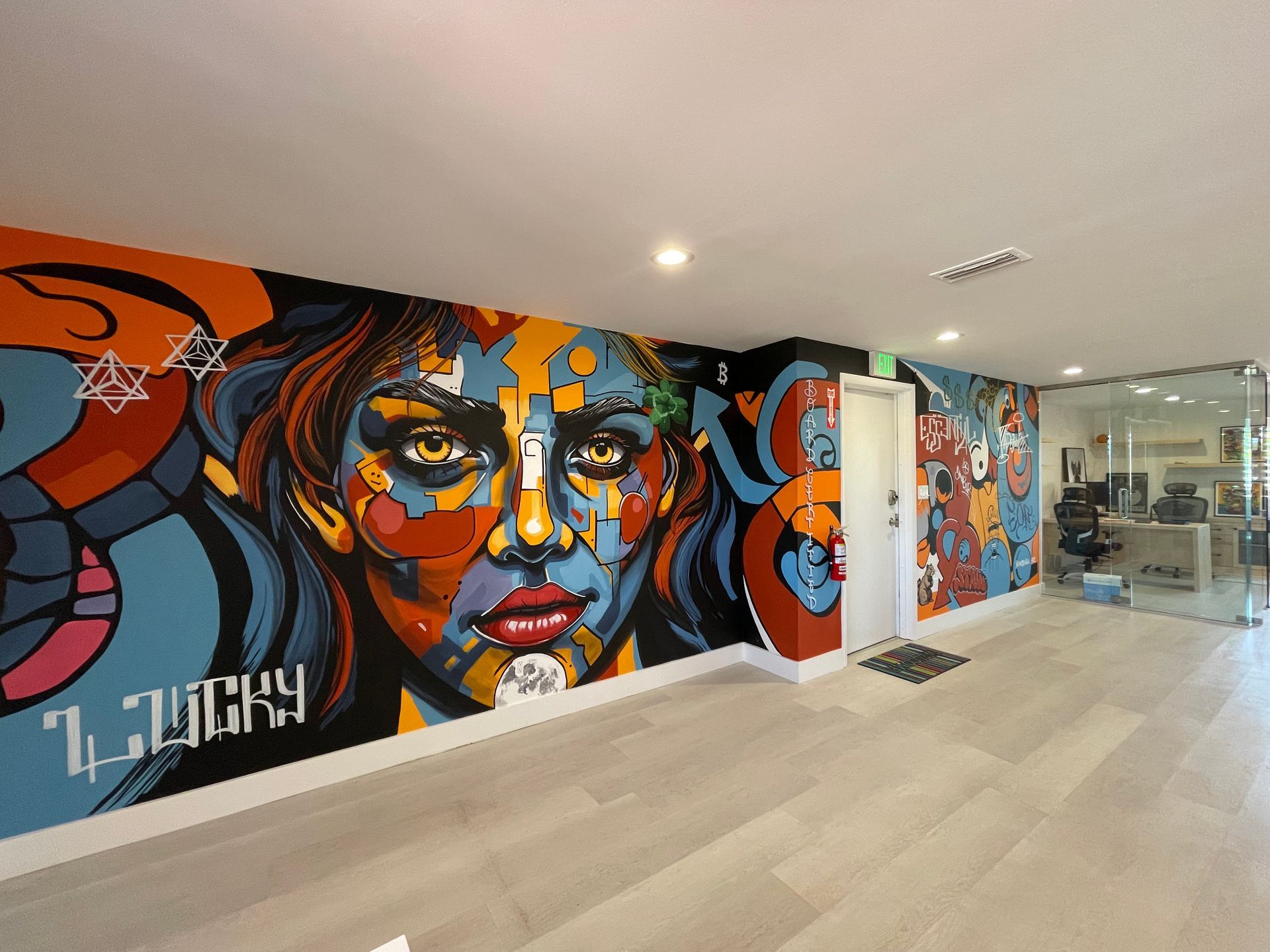 murals in st augustine. murals in florida. abstract mural. graffiti mural. street art. mural art. public art. geometric mural.