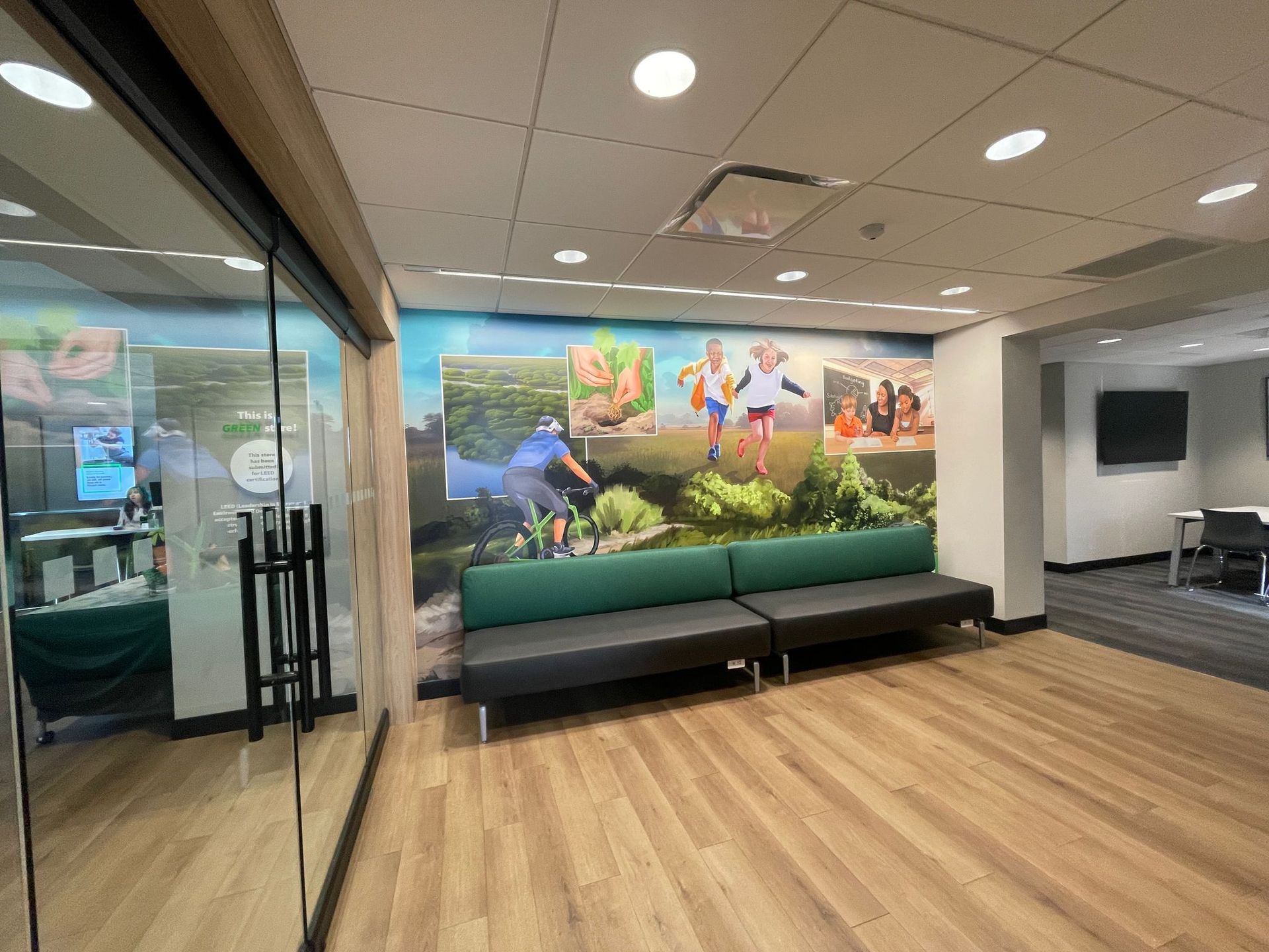 murals in jacksonville, fl. murals in florida. realistic mural. mural art. public art. bank mural.  mural in bank.