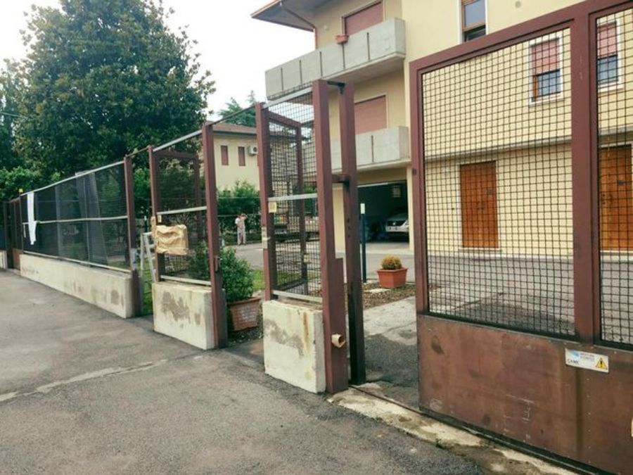 Cancello prima della tinteggiatura