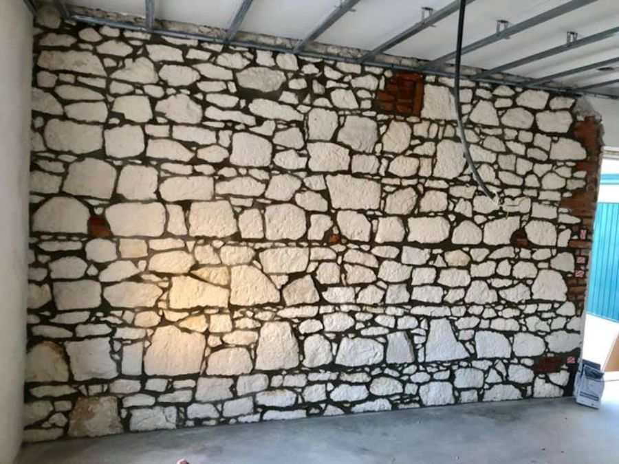 Parete a pietra