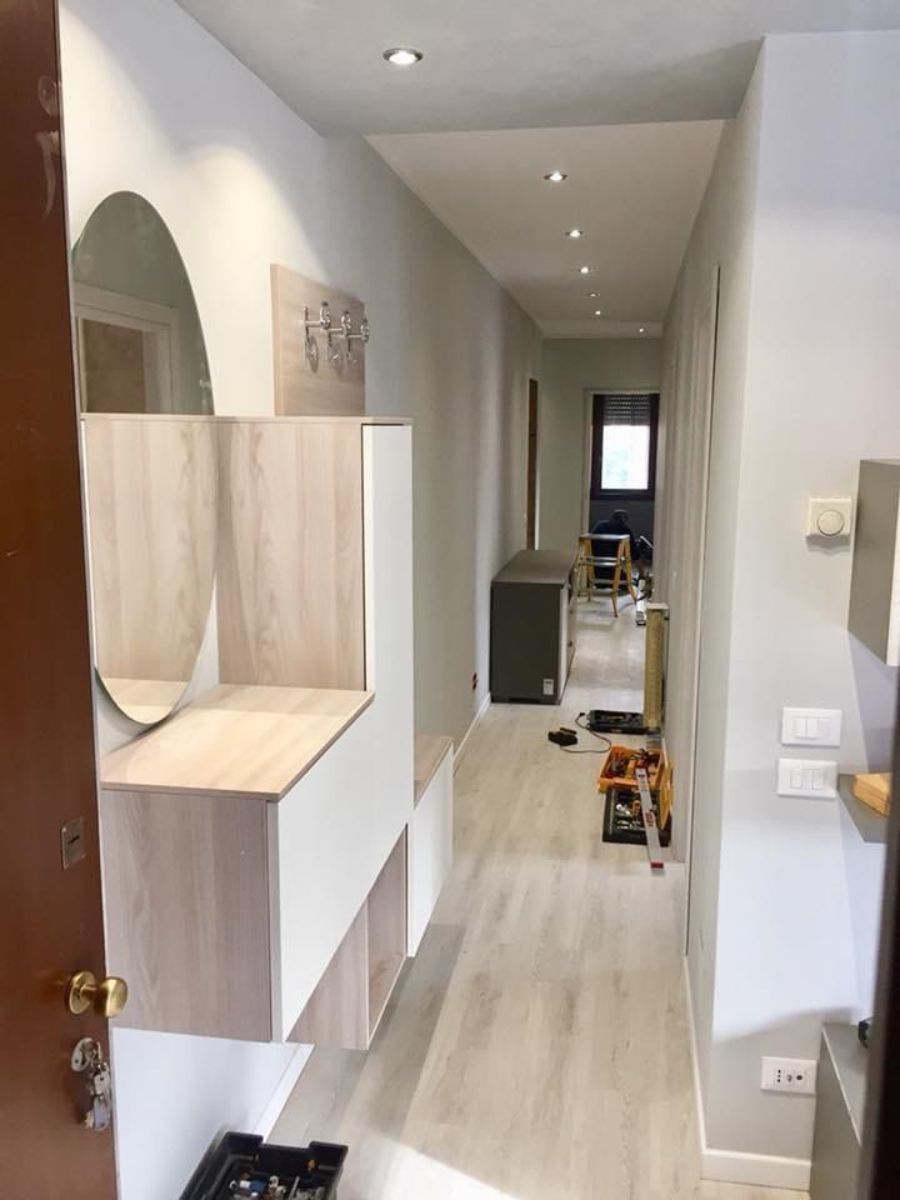 Lavori edili dentro una casa