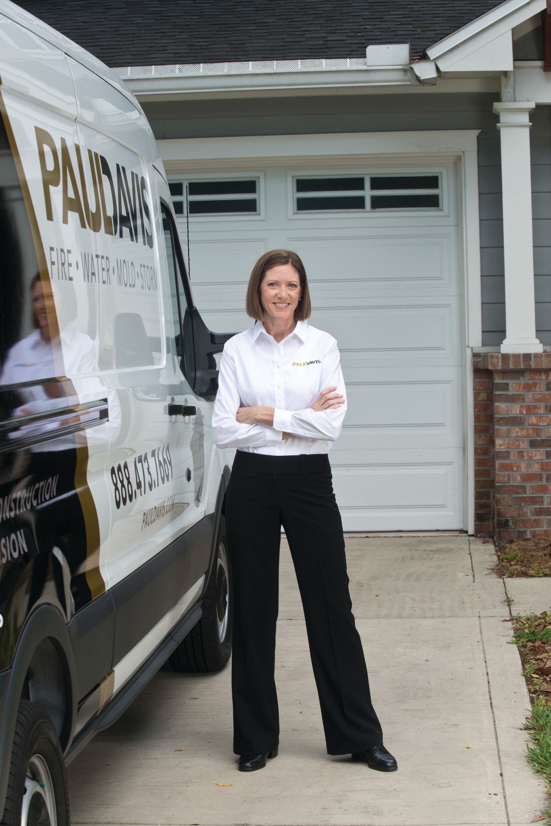 Female Paul Davis Restoration Expert