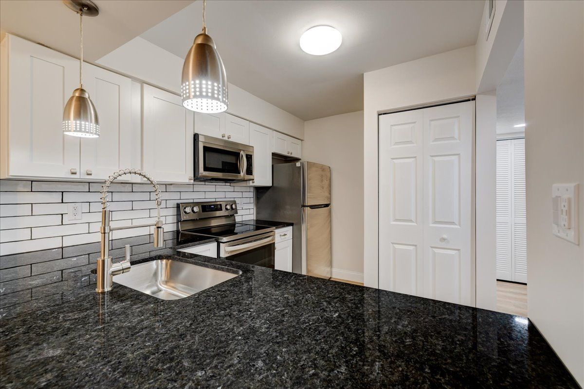 2 BED 2 BATH PLATINUM with W/D