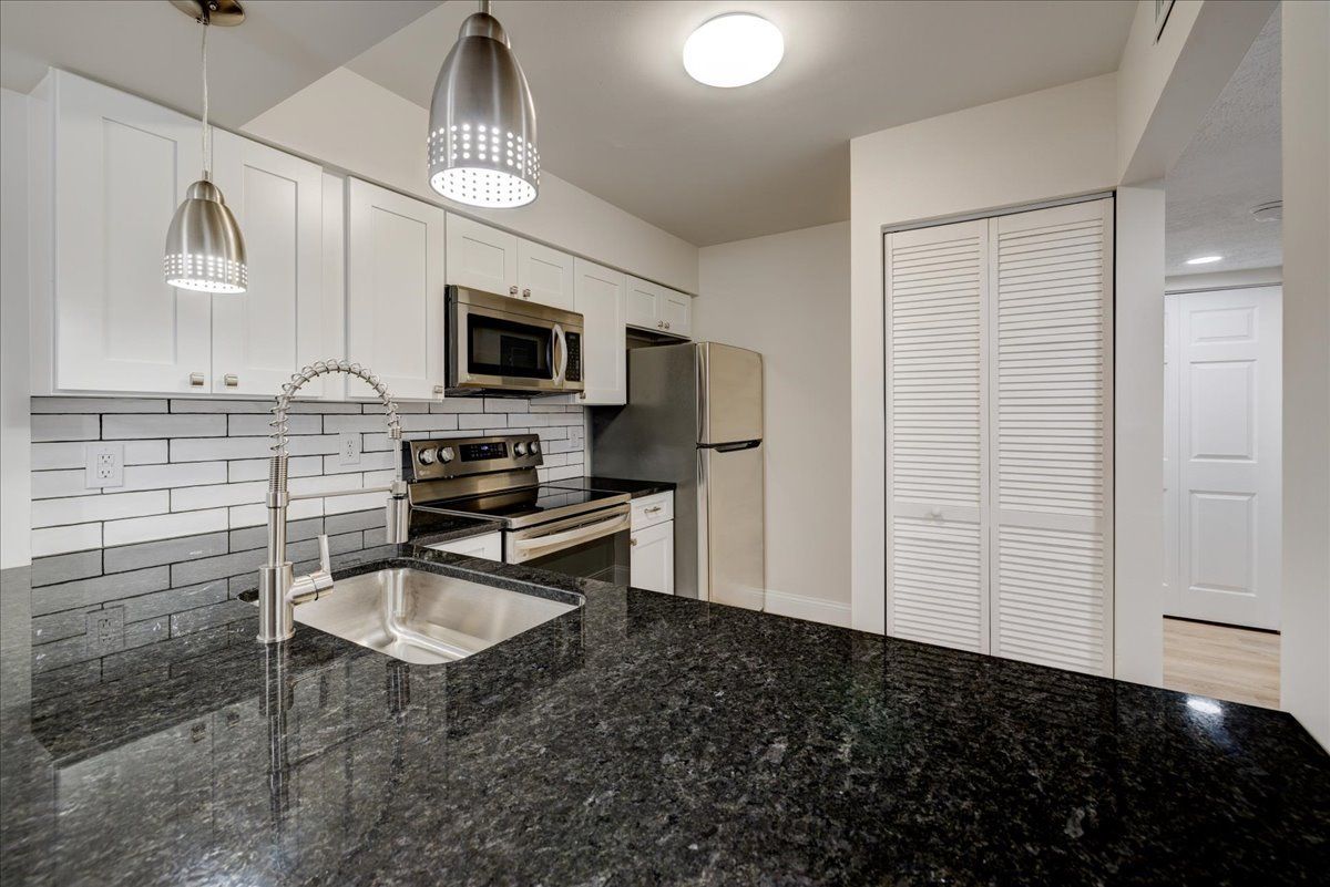 2 BED 1 BATH PLATINUM with W/D