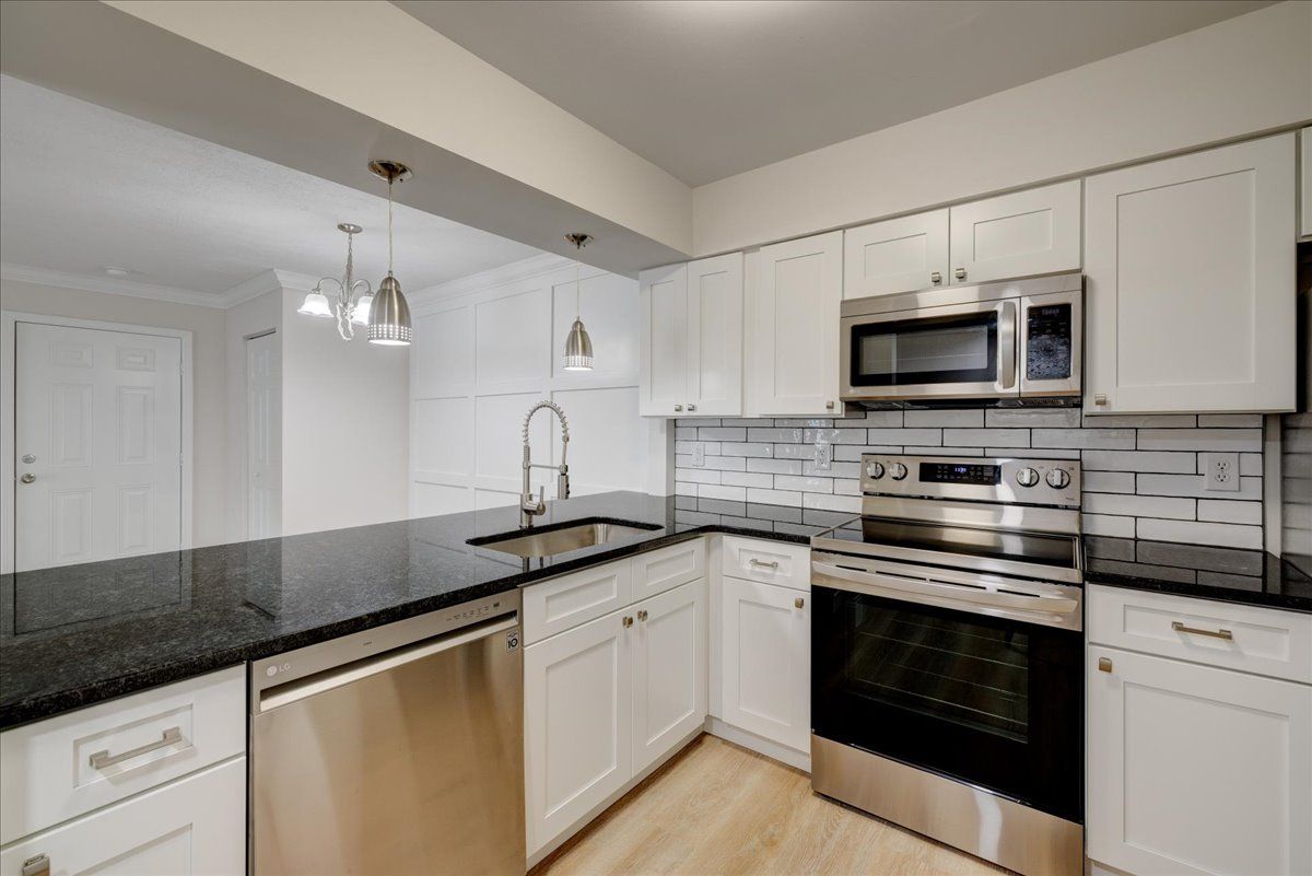 2 BED 1 BATH PLATINUM with W/D