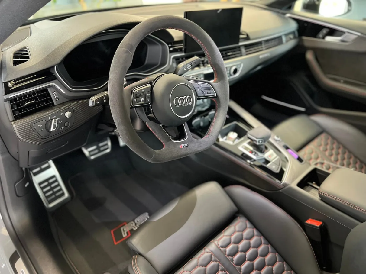 mobile maintenance white tesla