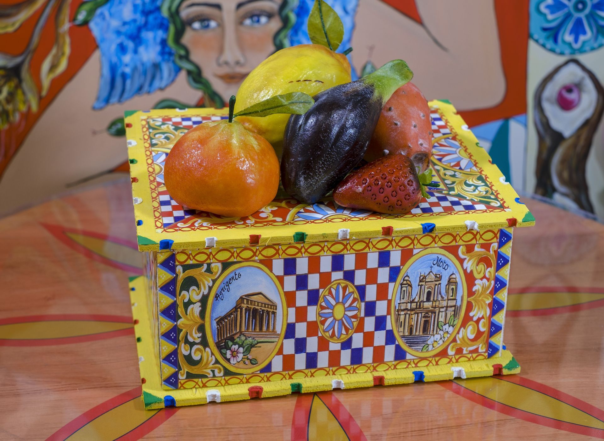 cesto con dolci a forma di frutta