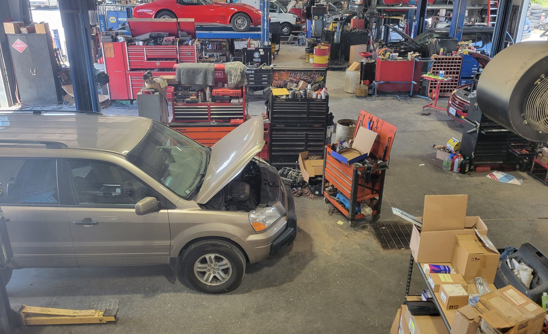 mechanic shop | Seyer Garage