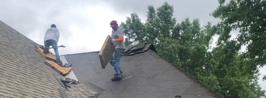 CRI renovation crew working on roof repair