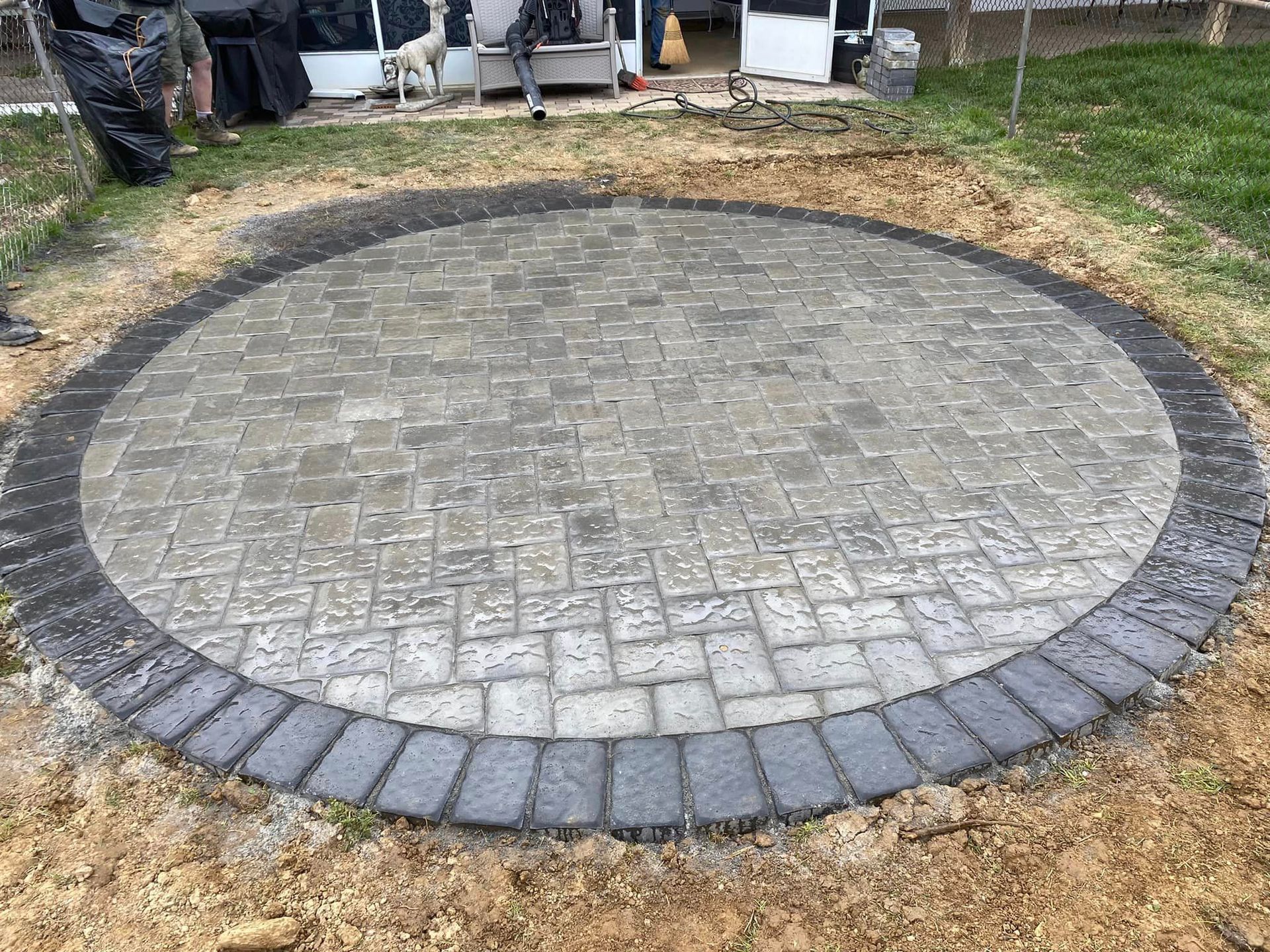 Circle Concrete Pavers — Feasterville, PA — Robert’s Landscaping