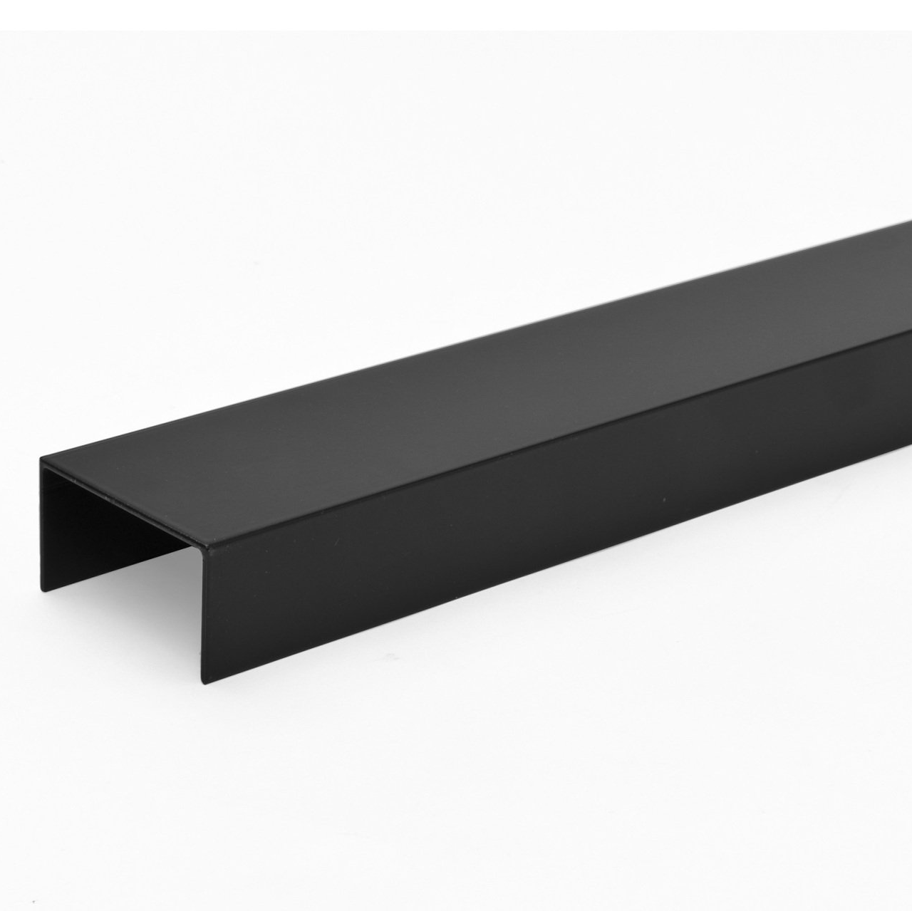 Bovenligger voor Alu-Wood aluminium palen 80x70 mm verkrijgbaar in zwart, steengrijs en lichtgrijs.