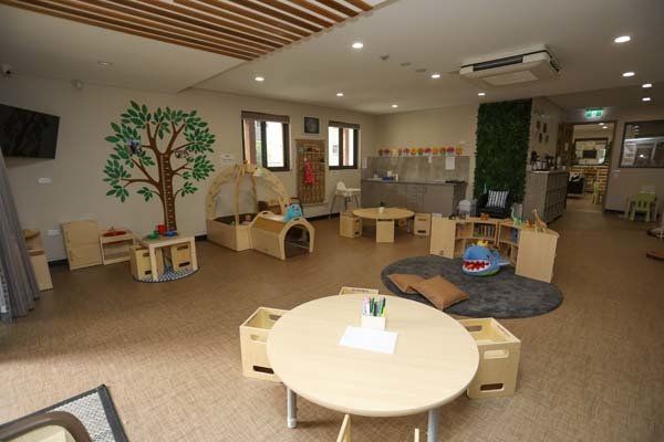 Jenny's Lane Cove North desks