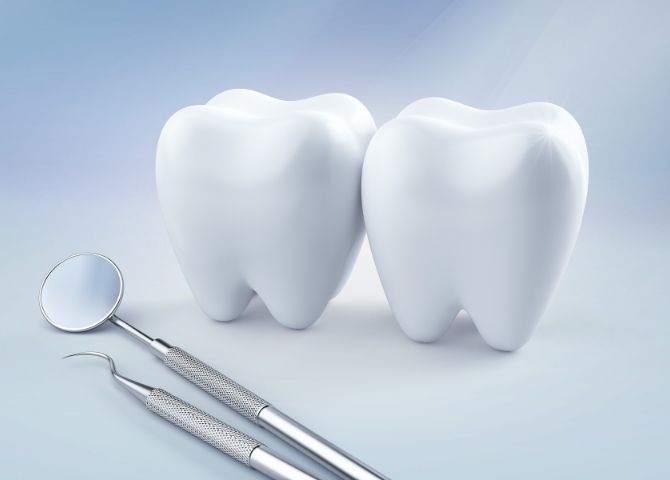 Ilustración de dientes con instrumentos dentales