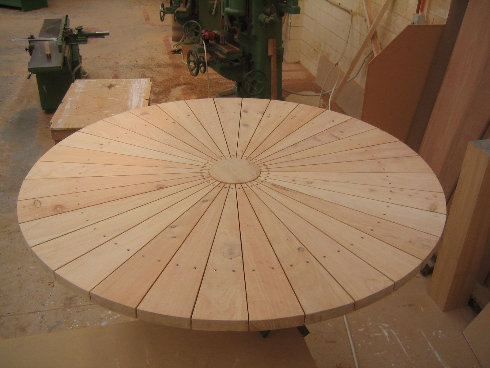 Macrocarpa round table