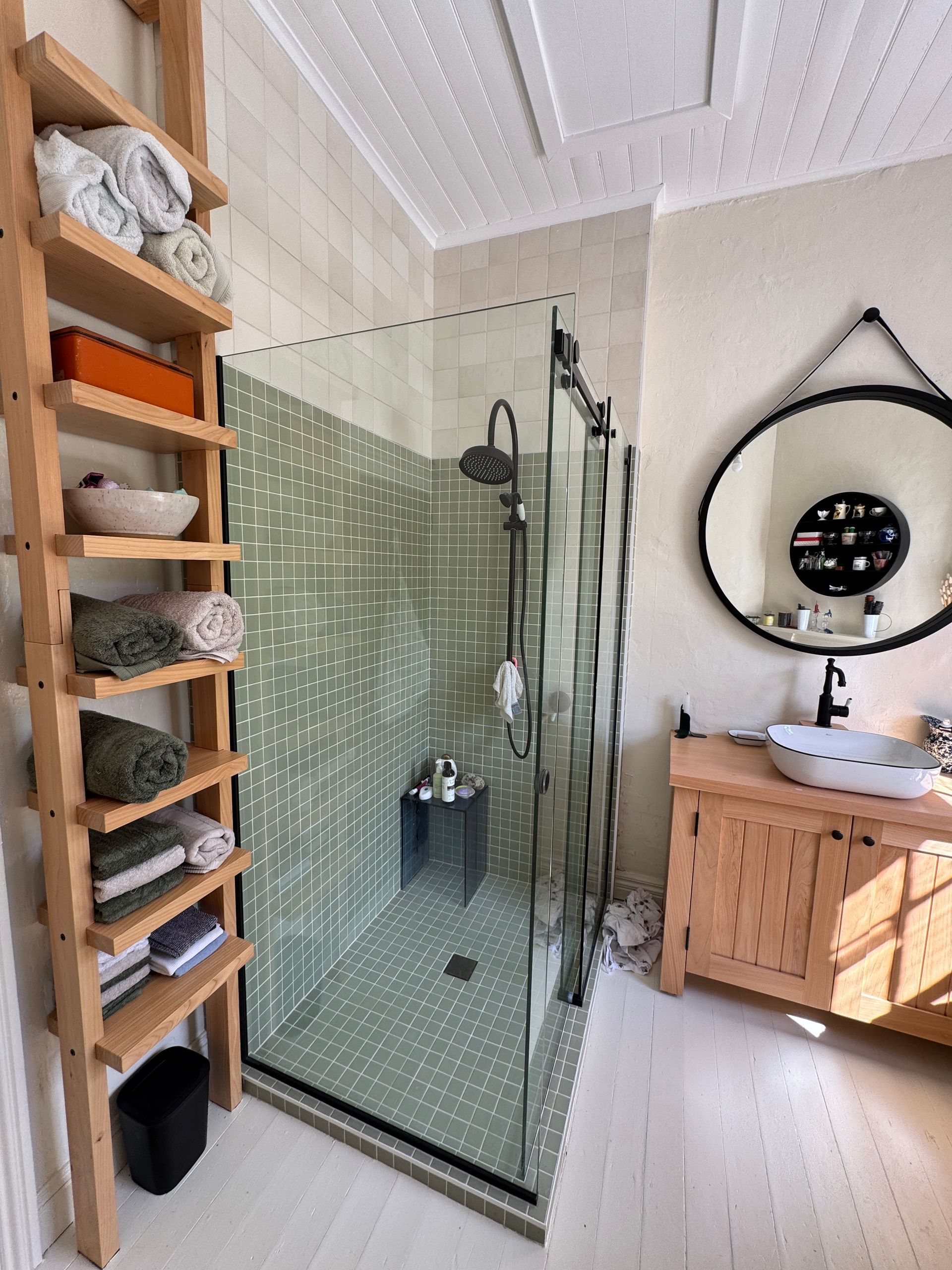 custom bathroom furniture