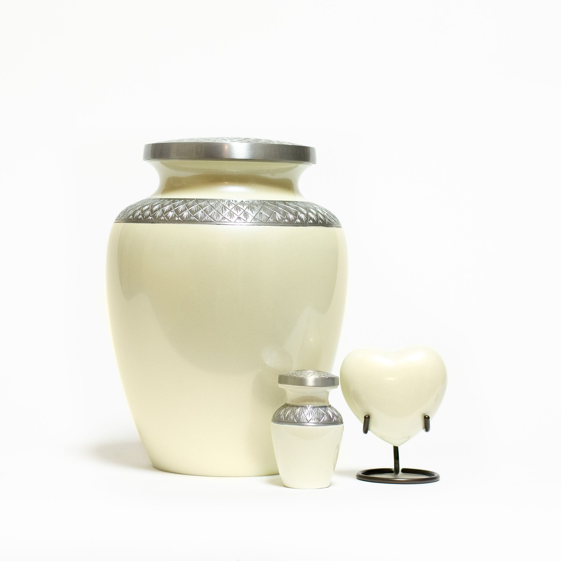 The Celeste Urn Pearl