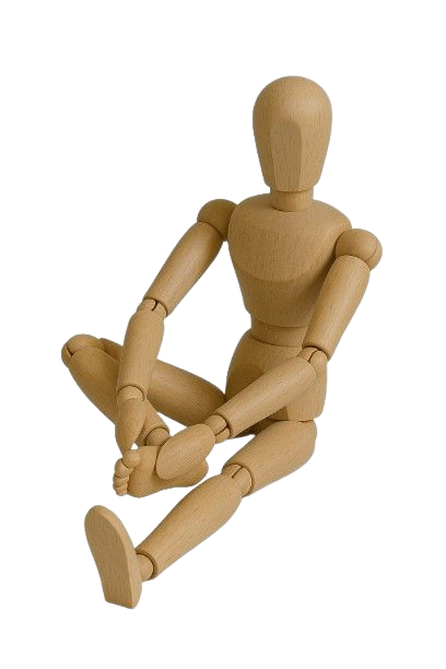 Un manichino d'artista in legno seduto su uno sfondo bianco, che allunga una mano verso il piede sollevato.