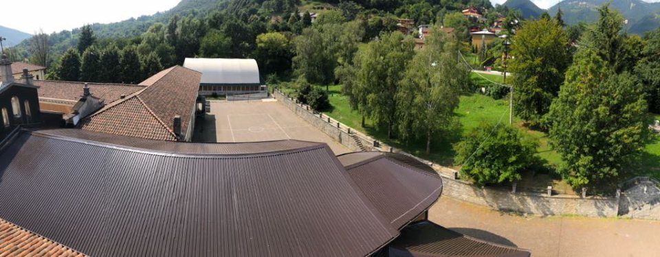 dettaglio tetto in lamiera