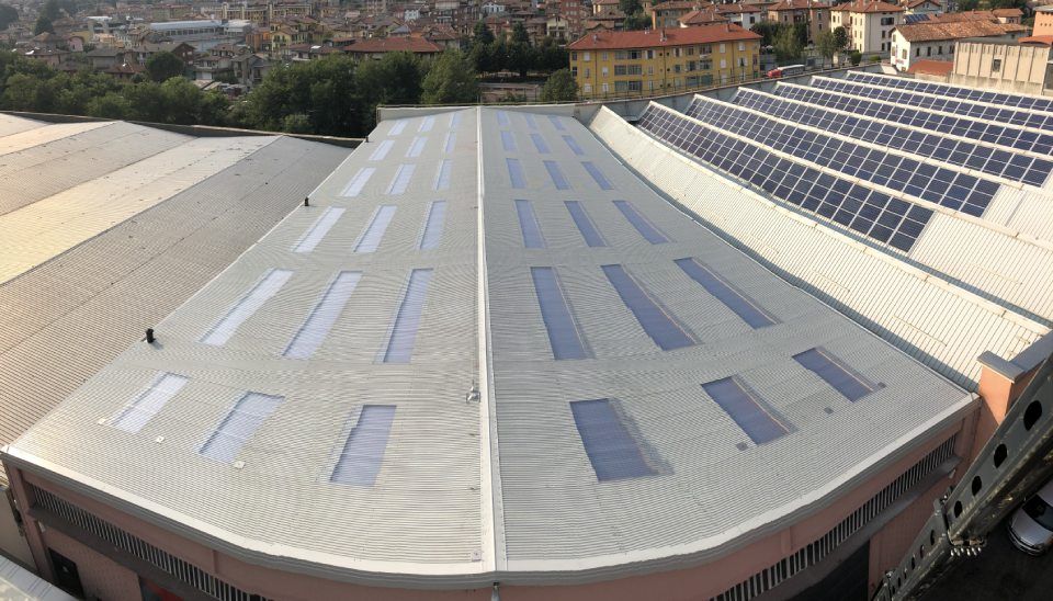 copertura edile in vetro e lamiera