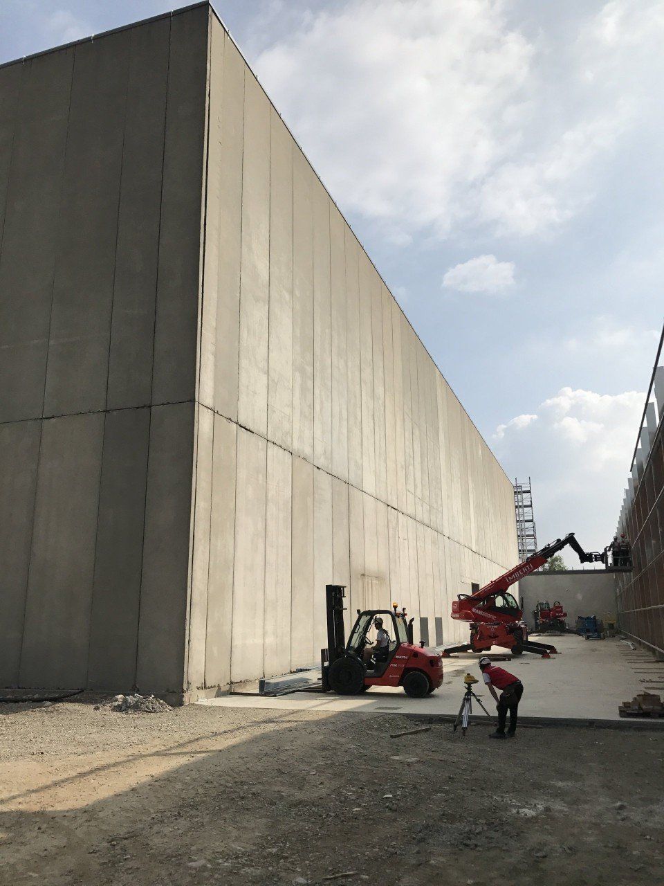 facciate metalliche e fotovoltaiche