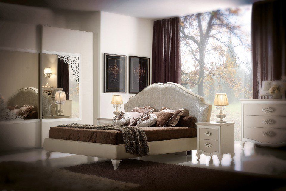 letto con imbottitura bianco