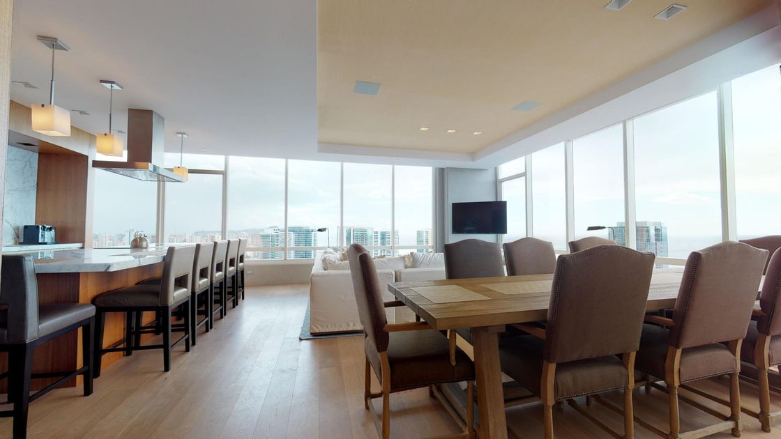 Royal Realty where service is KING