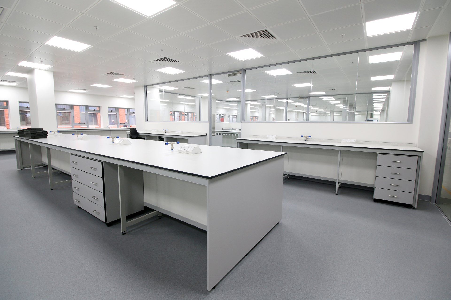 Glenside design and fit out of research laboratory in Oxfordshire
