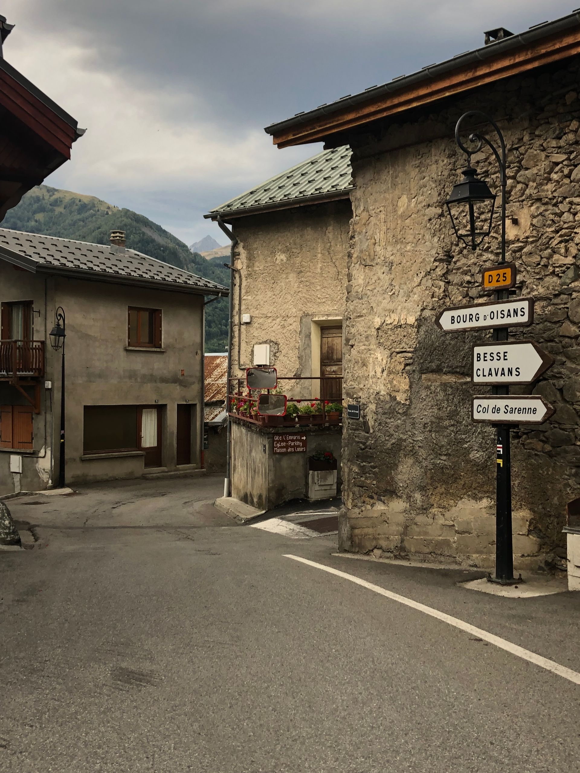 A stone building with a sign that says ' hotel ' on it