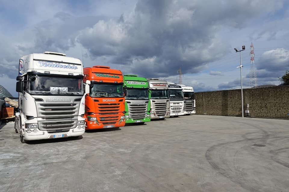 flotta camion trasporti