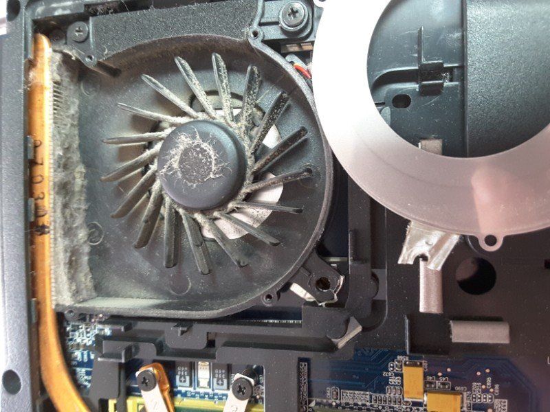 Manutenzione ventola pc