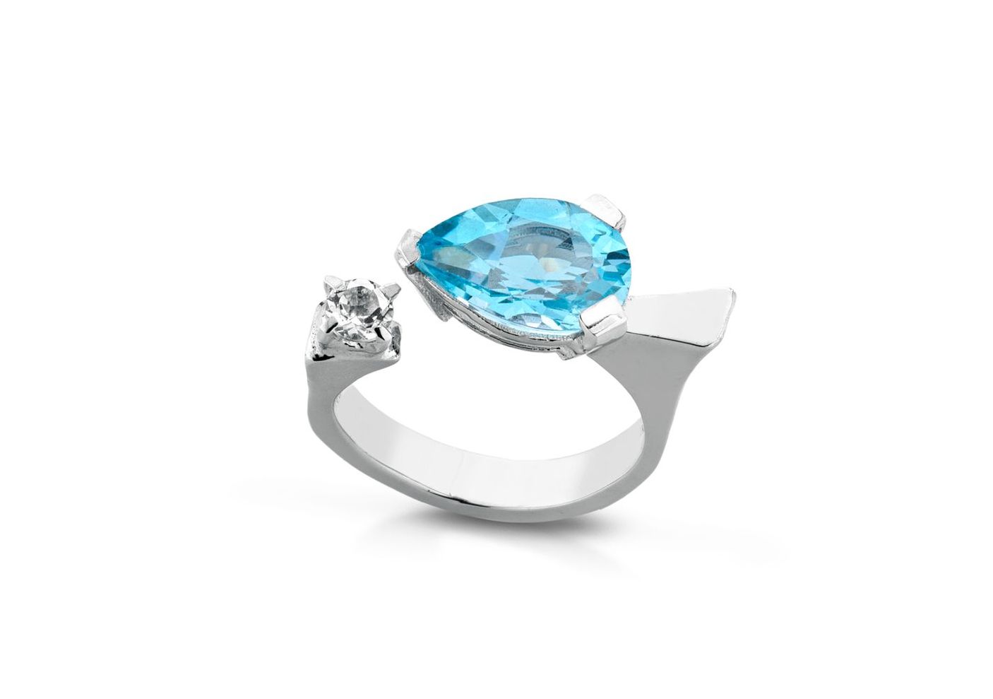 Ring in silver and topaz (white
and blue)