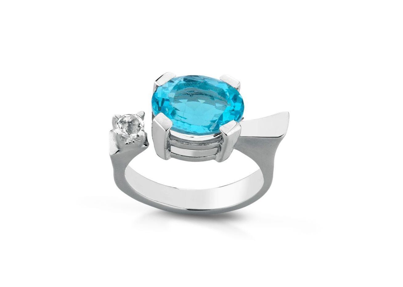Ring in silver and topaz (white
and blue)
self adjustable