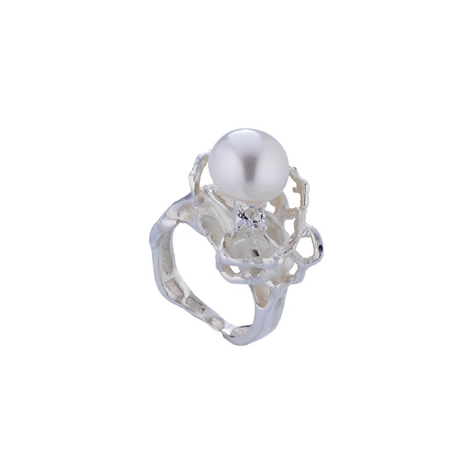 Anello in argento, perla e topazio bianco (naturali)