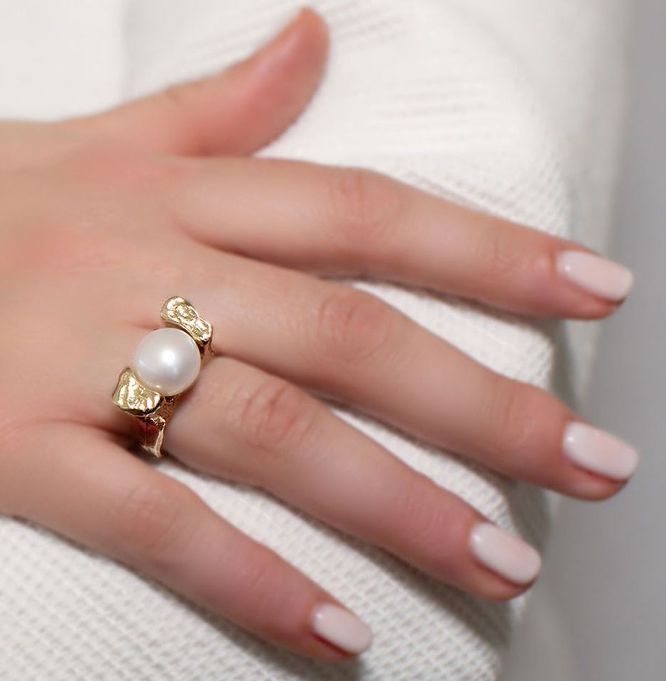 BRONZE AND NATURAL PEARL RING WORN