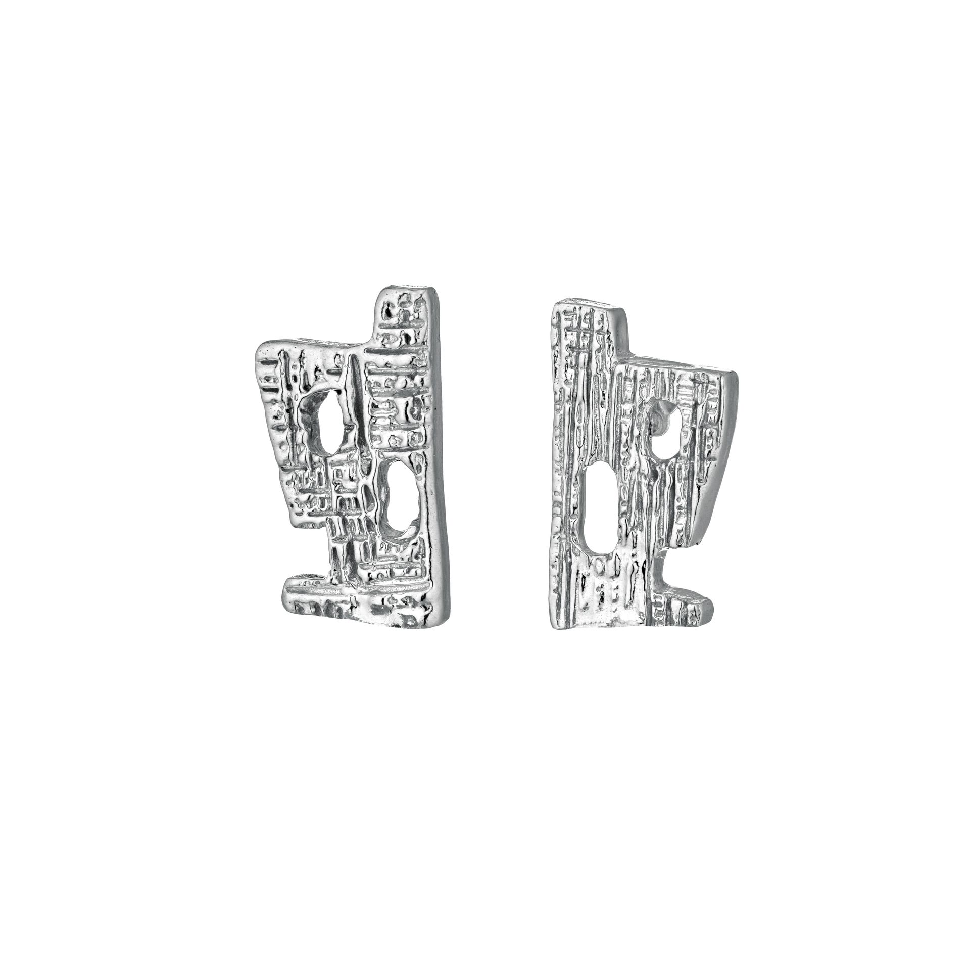 Dettaglio orecchini argento The Other