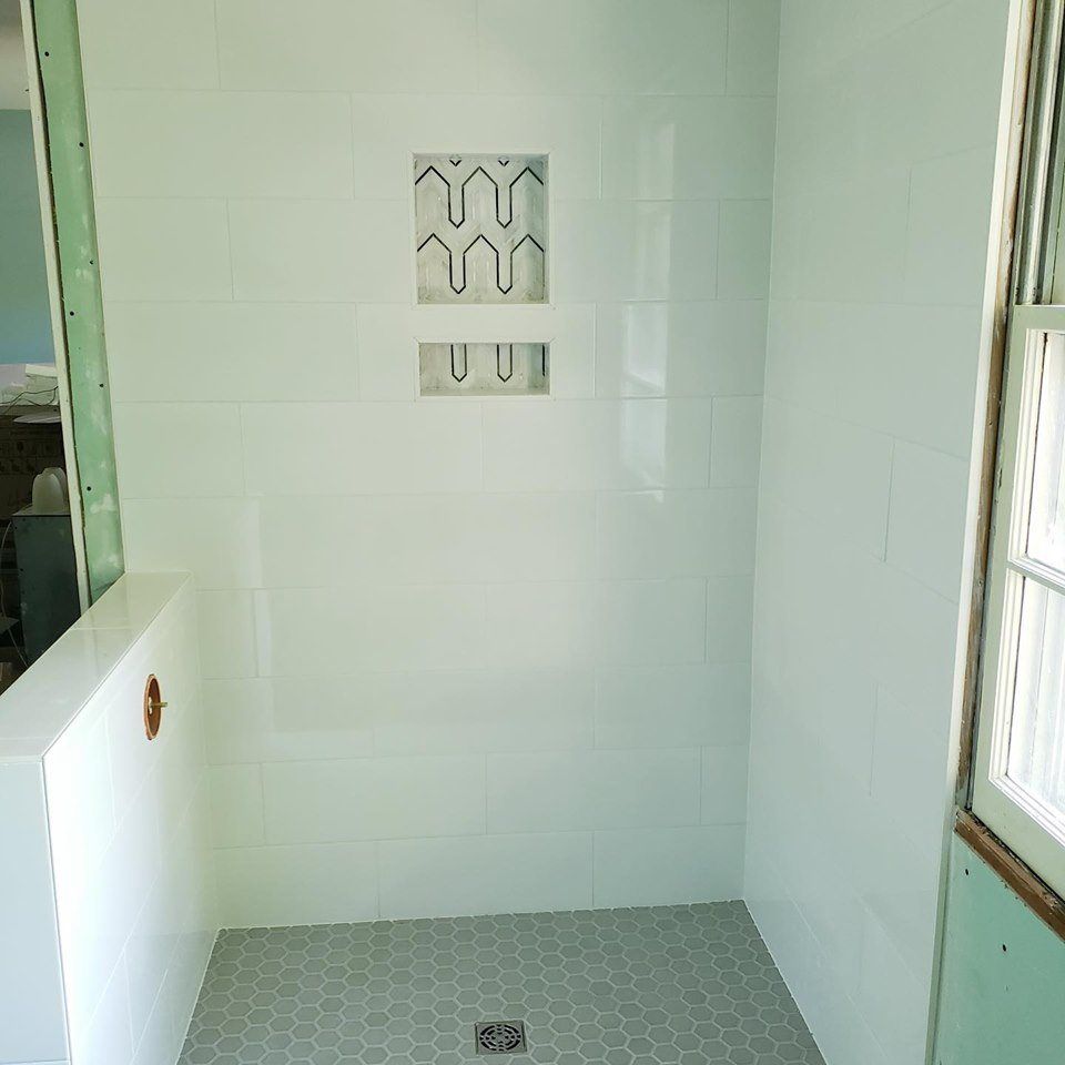 Shower With White Tiles — North Charleston, SC — Sunray Flooring Co.