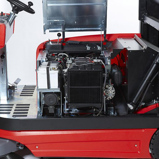 Meclean industriële veegmachine dieselmotor aandrijving BUSTER 1300TTD Detail dieselmotor